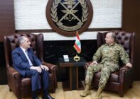 قائد الجيش بحث مع السفير الأميركي السابق إدوار غبريال في آخر التطورات المتصلة بلبنان والمنطقة
