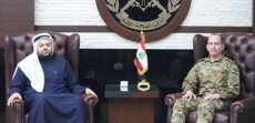العماد هيكل بحث مع الخليفي بالتطورات في الجنوب وسبل دعم الجيش وشَكَر قطر على مساهماتها