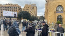 بدء توافد مناصري 