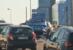 التحكم المروري: انزلاق مركبة على جسر النقاش يتسبب بازدحام مروري في المكان التحكم المروري: انزلاق مركبة على جسر النقاش يتسبب بازدحام مروري في المكان
